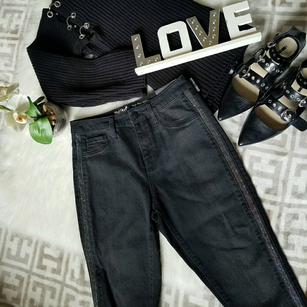 Embellished High-Rise Jeggings 🖤 - Picture 2 of 8